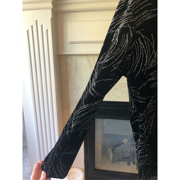Briggs Women’s Black 3/4 Sleeve Silver Wisp Design Blouse Size Petite S - Picture 3 of 6